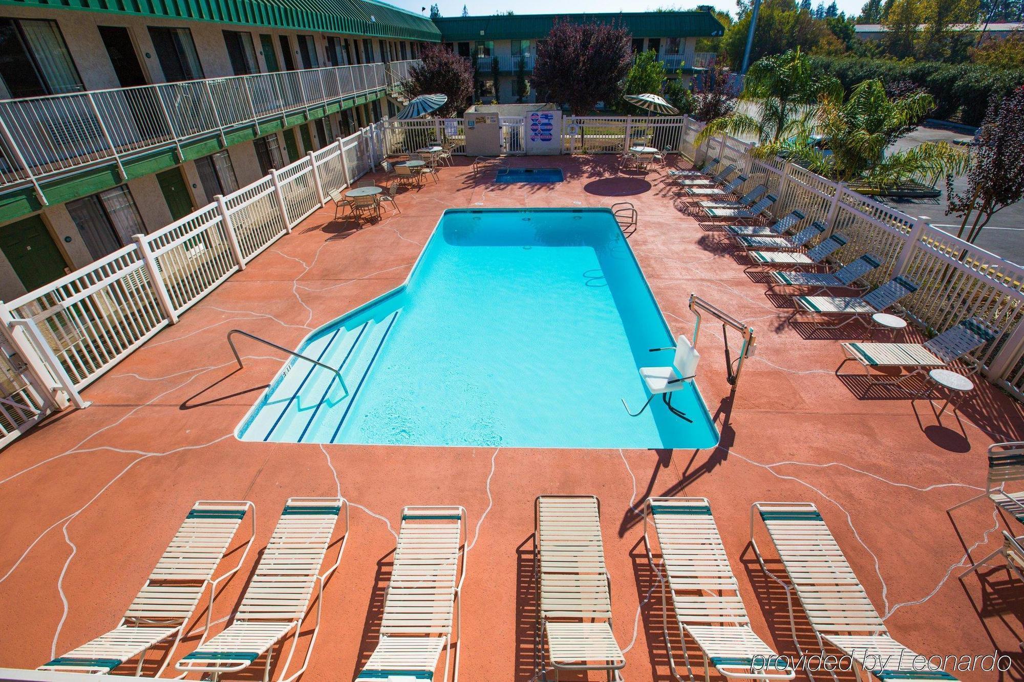 Motel University Inn Fresno 2*