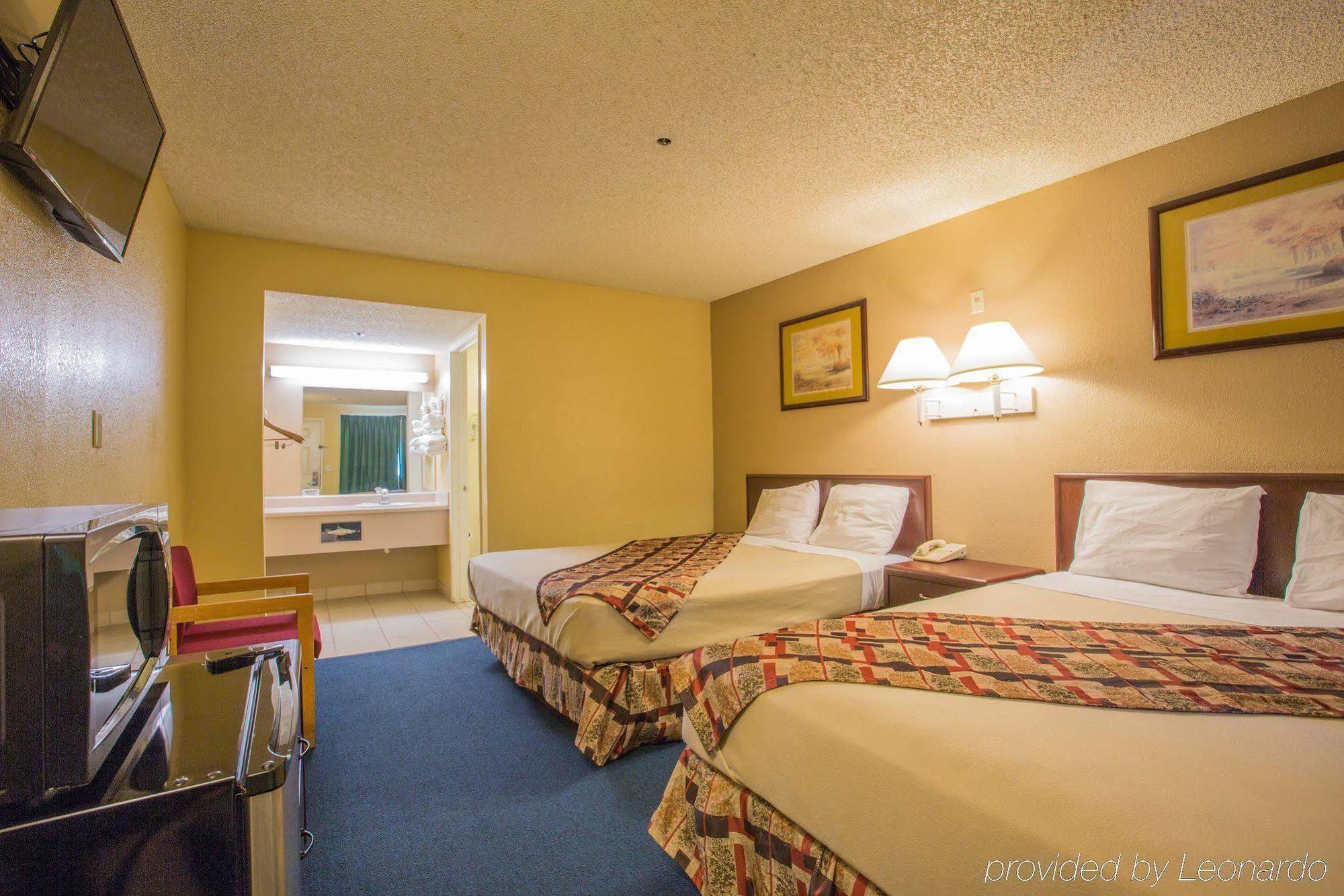 University Inn Fresno Motel