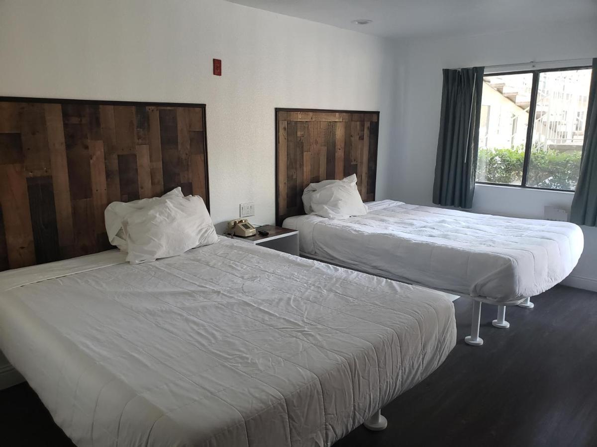 University Inn Fresno