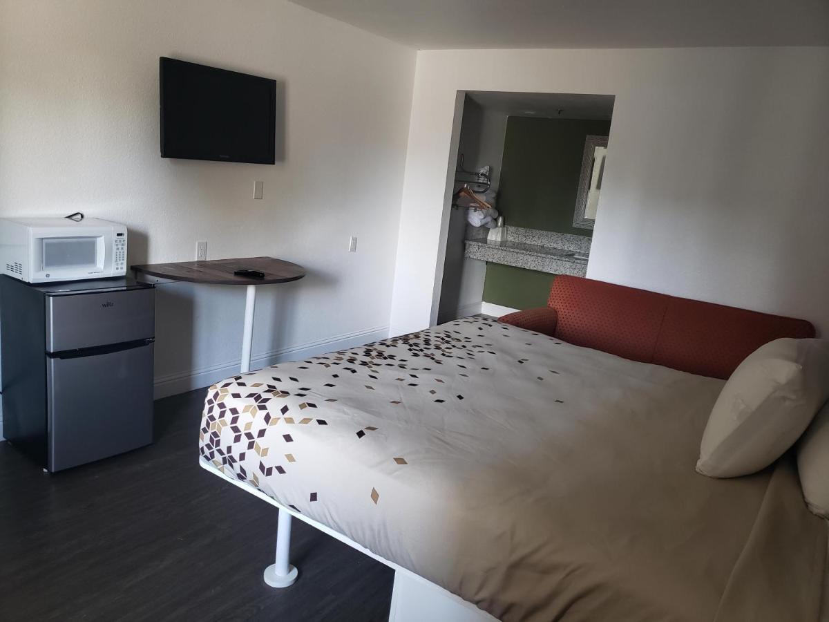 University Inn Fresno Motel